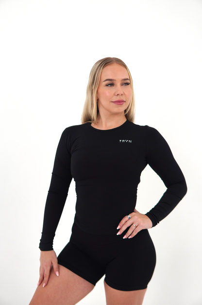 Forhåndsbestilling 20. mars: Base Genser