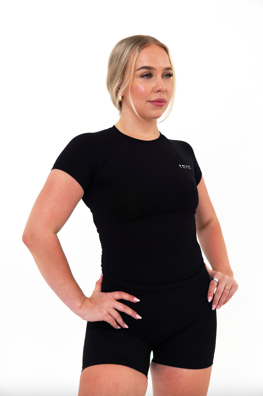 Pre-Order fra 20. mars: Obsidian T-Shirt